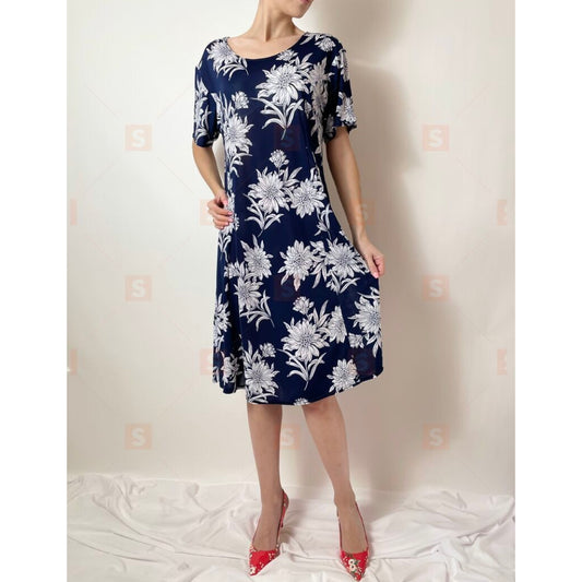 Rochie din jerse cu mânecă scurtă până la genunchi