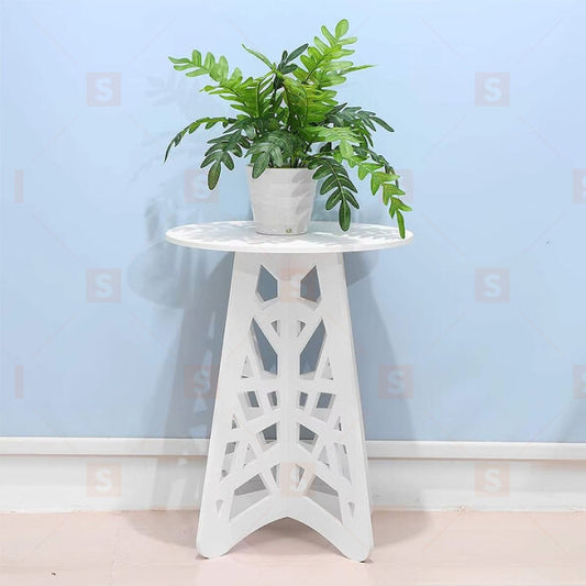 Елегантна кръгла холна маса с фина ажурна метална основа и бял плот – модерна масичка за дневна, спалня или офис, подходяща за скандинавски и минималистичен интериор