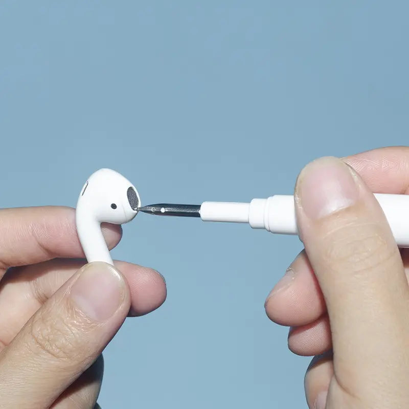 Четка за почистване на слушалки за AirPods и AirPods Pro 1 2, преносим комплект за почистване на калъф за безжични слушалки 3 в 1 с четка за почистване