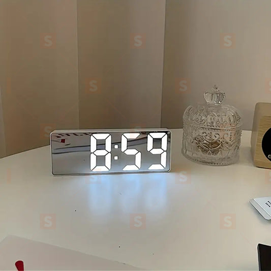 Умен LED дигитален часовник с гласов контрол – безшумен будилник за легло и маса – конзолен електронен часовник за настолен компютър – модерен и лесен за използване